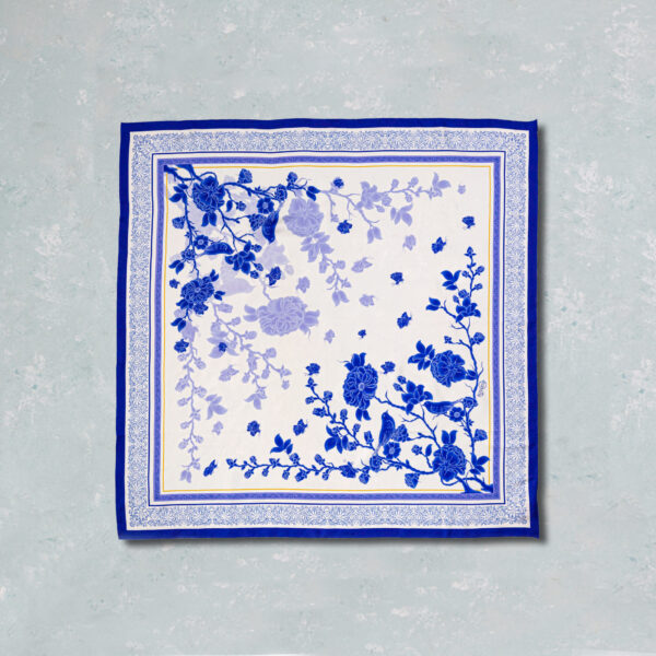 Love story scarf